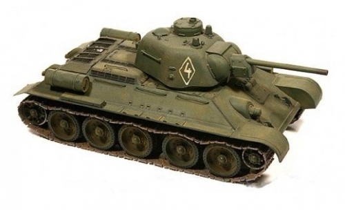 303526   М.   Советский танк Т-34-76  с башней УЗТМ