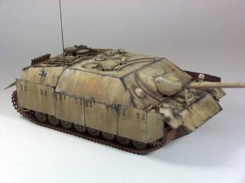 35088   Т.   Немецкая САУ JAGDPANZER IV Lang и 1 фигура.