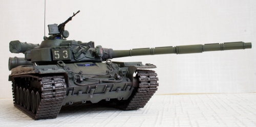 3590      З.     Советский танк Т-80Б