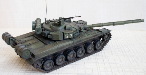 3590      З.     Советский танк Т-80Б