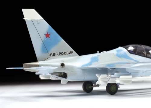 7307    З.    Российский учебно-боевой самолет Як-130