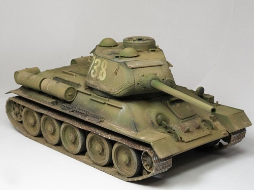 13290    Ac.   Советский танк T-34/85 Завод No. 112  (люки 1944 и 1945 г. выпуска)