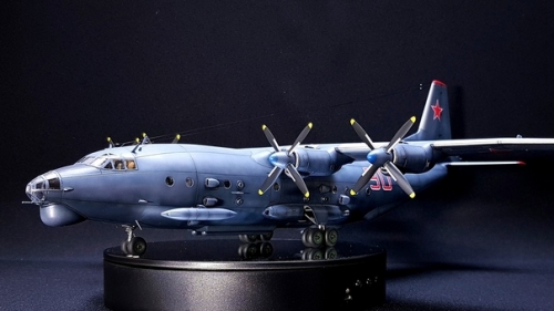 046   R.  Cоветский транспортный  самолет Антонова  Ан-12-БК-ППС