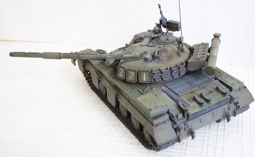 202     С.    Советский танк T-64A.