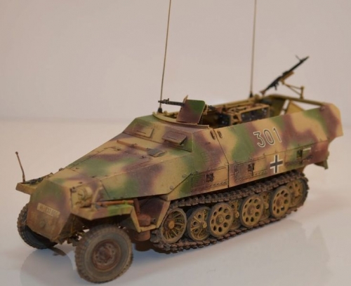 35S47    AF.    Немецкий БТР SD.KFZ 251 AUSF. D 2 OUT OF 1