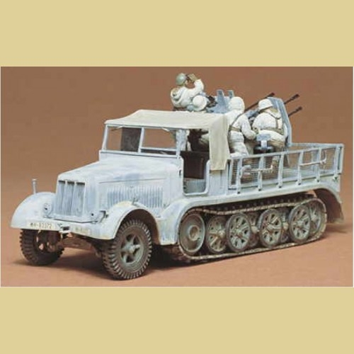 35050    Т.   Немецкий 8т. тягач  Sd.kfz.7/1 с 4-х ств. 20мм зениткой и 5 фигур.
