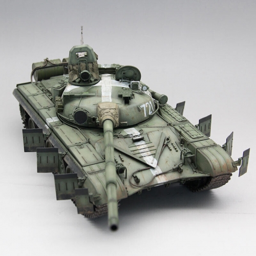 35A052     AH.    Советский основной боевой танк Т-72 "УРАЛ" с полным интерьером.