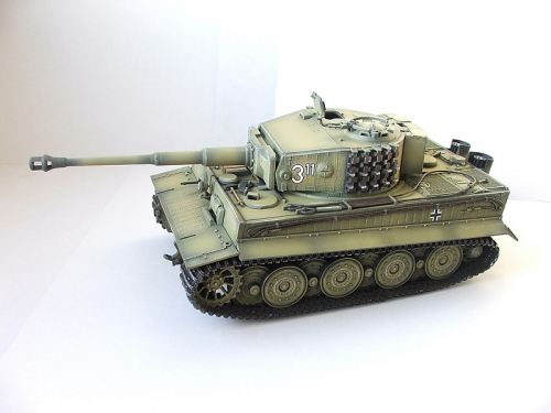 48001     AF.    Немецкий тяжелый танк "ТИГР" 1 (поздняя версия).