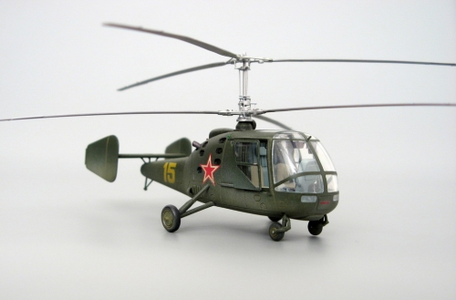 7242     A.    Советский многоцелевой вертолёт "КА-15".