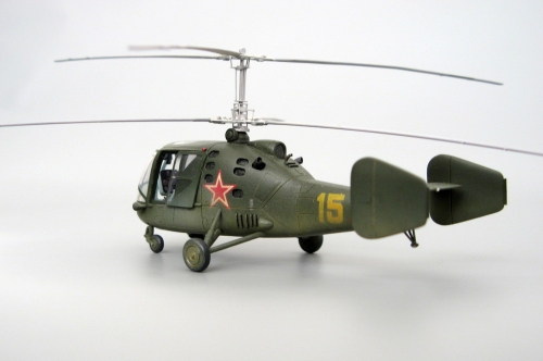 7242     A.    Советский многоцелевой вертолёт "КА-15".