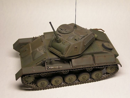 35243    Mi.   Советский легкий танк Т-80 с экипажем 5 фигур.