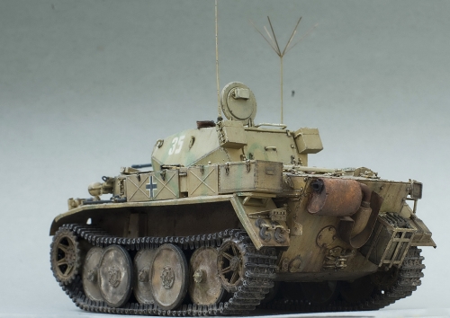 35006      Tc.    Немецкий разведывательный танк PzKpfw II Ausf. L "Luchs" (Sd.Kfz. 123).