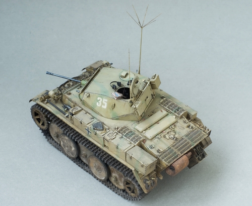 35006      Tc.    Немецкий разведывательный танк PzKpfw II Ausf. L "Luchs" (Sd.Kfz. 123).