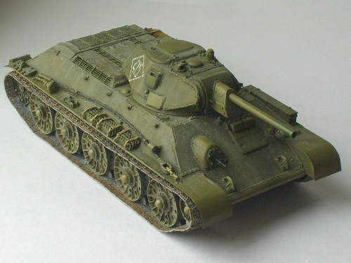 3504    МА.   Советский танк Т-34/76 Сталинградского завода.