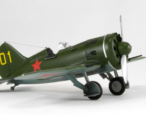 48098    IC.   Советский истребитель И-16 тип 28 (времен 2 МВ).