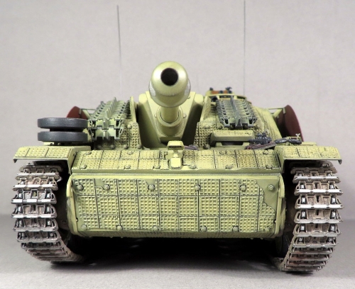 6454   Д.   Немецкое самоходное орудие STUH 42 AUSF.G с циммеритом.