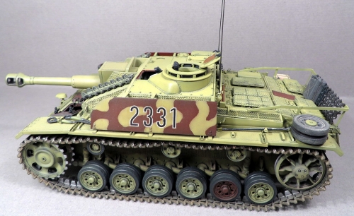 6454   Д.   Немецкое самоходное орудие STUH 42 AUSF.G с циммеритом.
