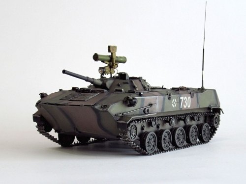 223     С.    Советская БМД-1П.