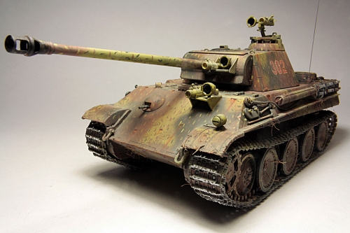 9045    Д.    Немецкий танк «Пантера» с приборами ночного видения Pz.Kpfw. V Panther Ausf. G «Night Fighting Panther».