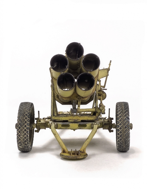 L3503     G.   Немецкая реактивная система залпового огня (РСЗО) 210 мм Nb.W. 42.