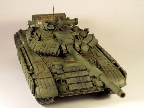 205    С.   Советский танк Т-64 БВ.