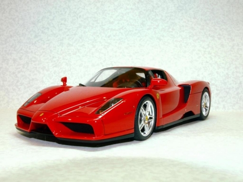 23209  Т.  Итальянский спортивный автомобиль  ENZO FERRARI Giallo Modena  PREMIUM MODEL