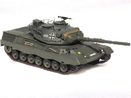 374    I.    Немецкий средний боевой танк Leopard 1 A2.