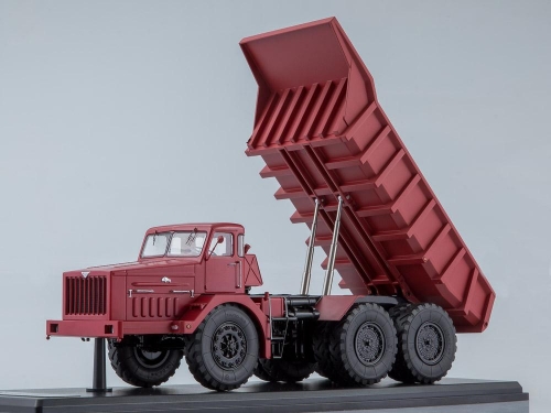 L011   AV.   Советский автомобиль МАЗ-530 карьерный самосвал (40 тонн)
