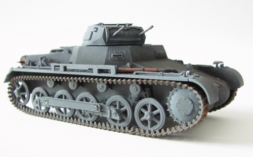 6523   I.  Немецкий танк  Pz. Kpfw. I Ausf. B и 1 фигура