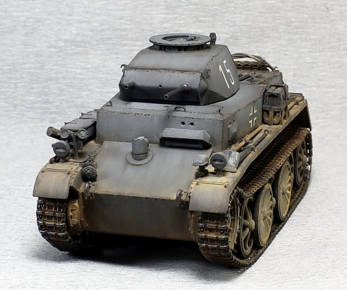 82431    HB.    Немецкий разведывательный танк PZKPFW I AUSF C (VK 601).