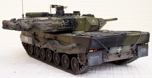 82423     НВ.    Немецкий танк Leopard 2 A5/A6NL MBT.