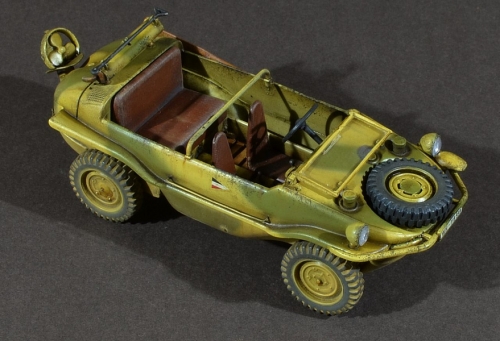 313     I.    Немецкий KFZ.69 автомобиль-амфибия (+3 фигуры)