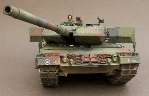 35271   Т.  Немецкий основной боевой танк  " LEOPARD 2 A6 " и 2 фигуры