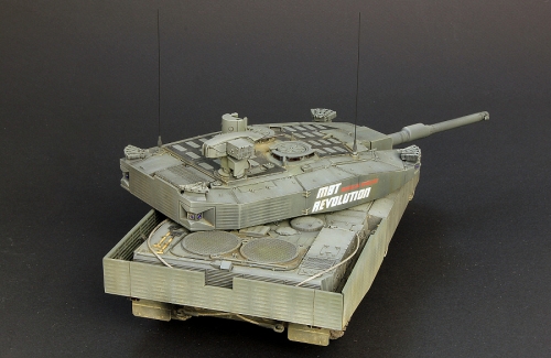 4629    TM.     Немецкий основной боевой танк Leopard II Revolution I.