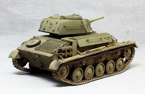 35243    Mi.   Советский легкий танк Т-80 с экипажем 5 фигур.