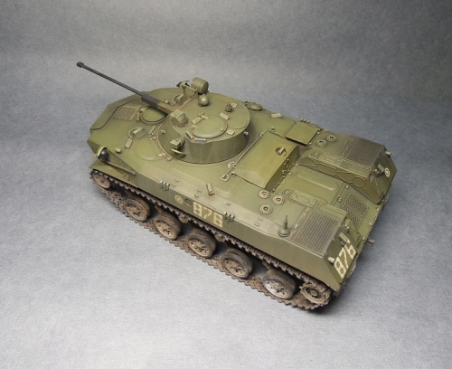 35186     В.    Советская авиадесантная машина БМД-2.