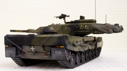 82423     НВ.    Немецкий танк Leopard 2 A5/A6NL MBT.