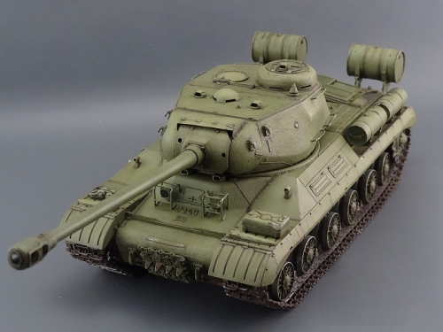 05589      Tр.    Советский танк ИС-2 М.