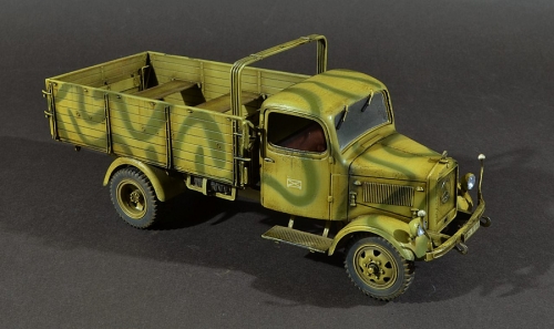 287     I.     Немецкий грузовой автомобиль Mercedes Benz L 3000.