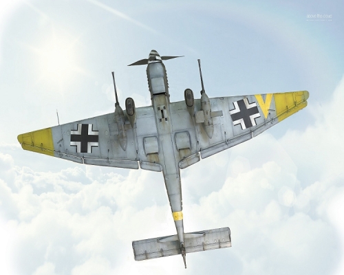03218     Тр.     Немецкий пикирующий бомбардировщик  Ju 87G-2 Stuka.