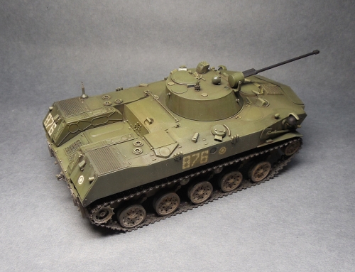 35186     В.    Советская авиадесантная машина БМД-2.