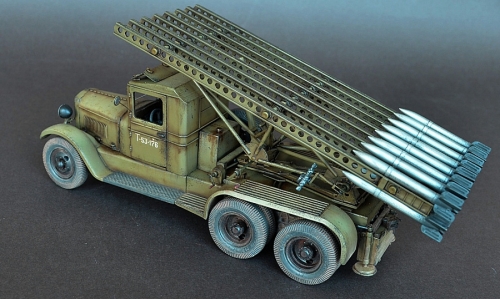35040   A.   Советский гвардейский реактивный миномет БМ-13 "Катюша"