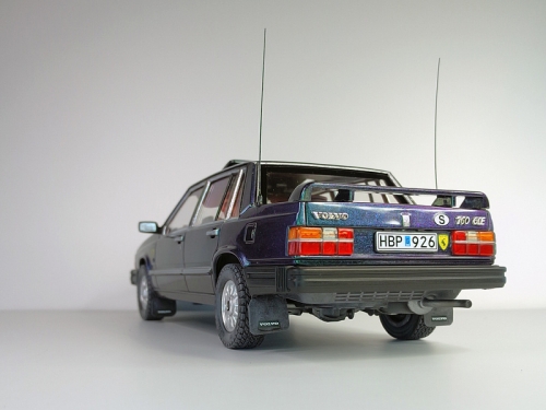 3623     I.     Шведский легковой автомобиль "Volvo" 760 GLE.