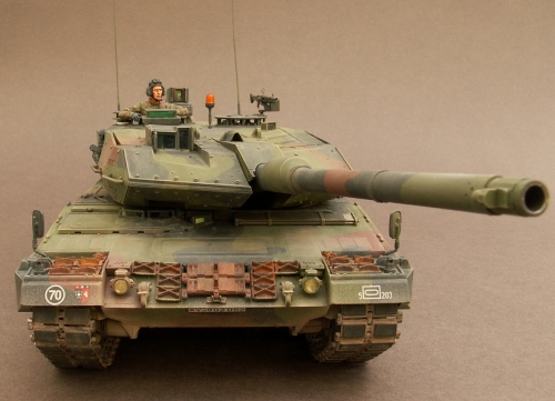 35271   Т.  Немецкий основной боевой танк  " LEOPARD 2 A6 " и 2 фигуры