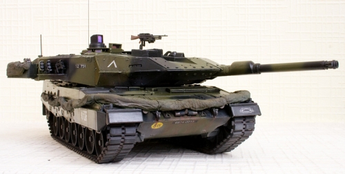 82423     НВ.    Немецкий танк Leopard 2 A5/A6NL MBT.