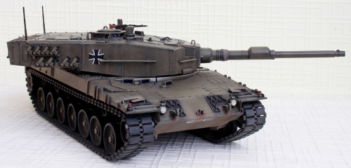 82401     НВ.    Немецкий танк Leopard 2 A4.