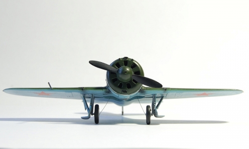 7272   МS.   Советский истребитель И-16