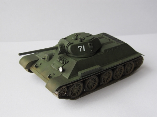 307224      М.     Советский танк Т-34/76.