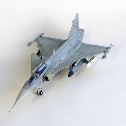1306      I.     Шведский многоцелевой истребитель "Saab JAS 39 Gripen".