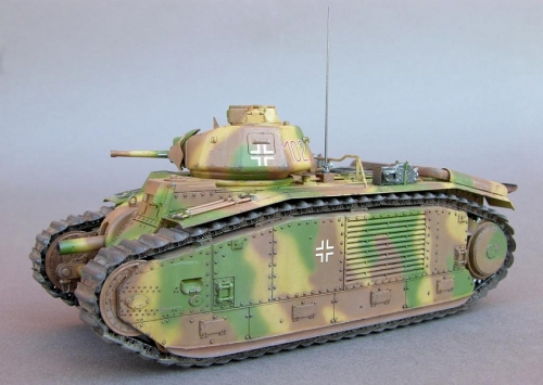 35287     Т.    Французский танк B1 BIS (в немецкой армии) с 1 фигурой танкиста.